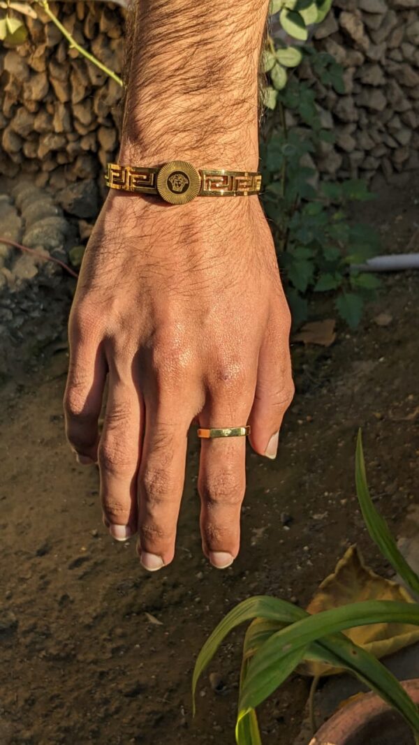 Signet Ring